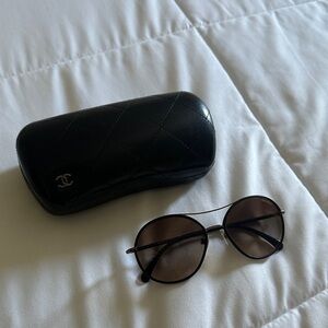 Chic Black Sunglasses with Case